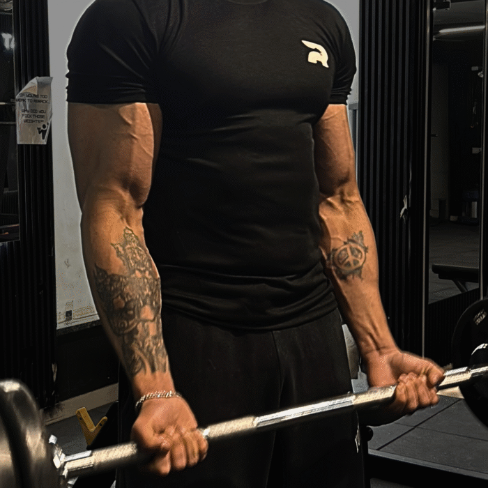 Momentum Black Tee - S
